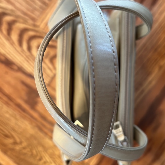 Vintage Prada - Picture 9 of 10